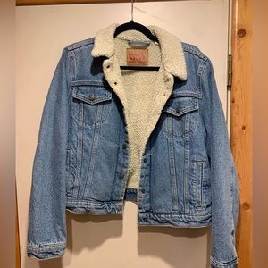 Levi’s denim cropped fleece lined jacket